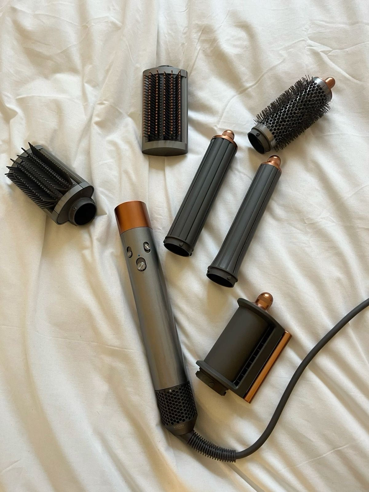 Haartrockner und Styler 5-in-1