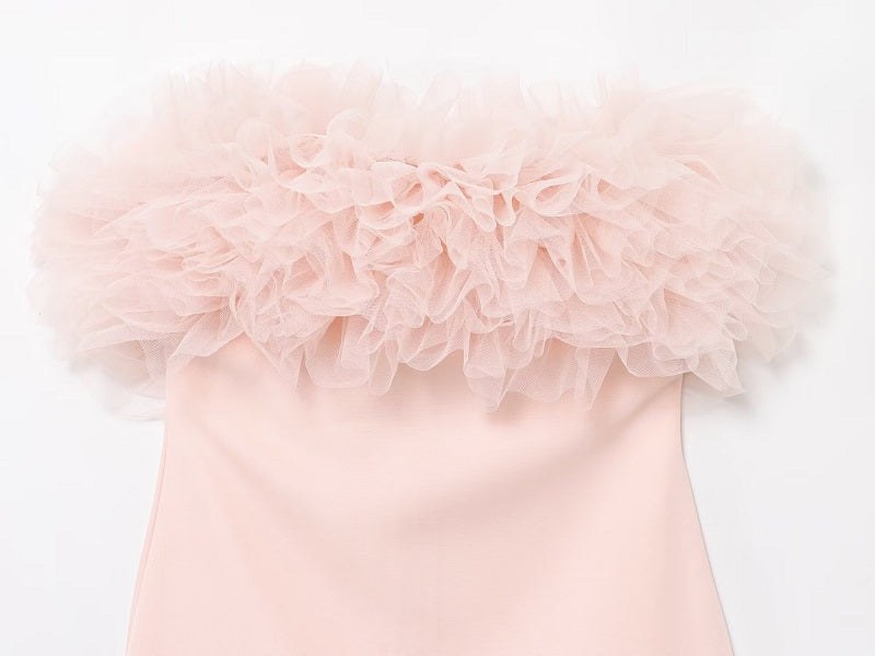 Trägerloses Rüschen Minikleid Pompom